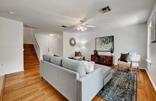 8612 Davis Oaks Trl, Austin TX 78748-6582 exterior