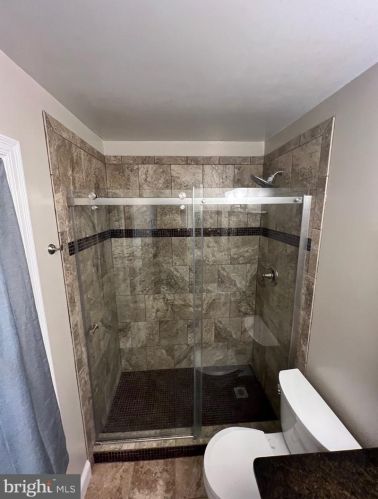 5954 Berkshire Ct, Alexandria VA  22303-1633 exterior