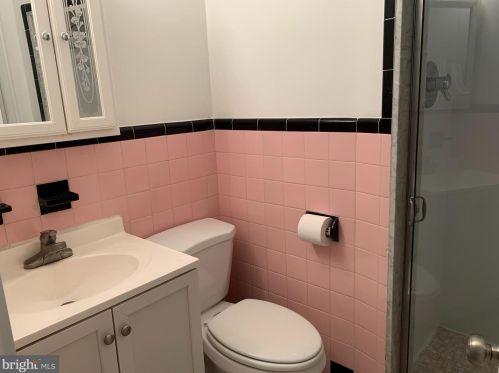 6429 Dorcas St, Philadelphia PA 19111-5405 exterior