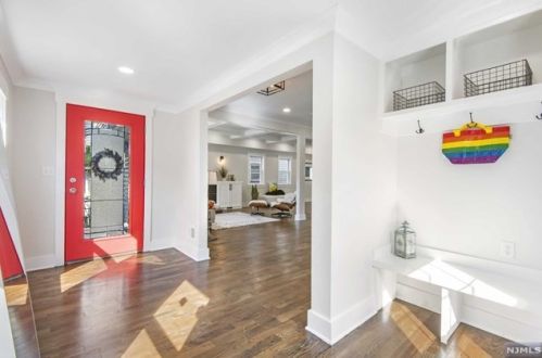 27 Essex Ave, Maplewood NJ  07040-1502 exterior