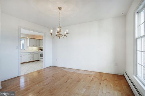 869 Fairview Dr, Hanover PA 17331-9747 exterior