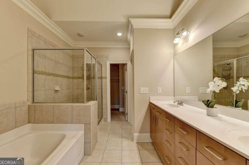 2378 Crescent Park Ct, Atlanta GA 30339-6022 exterior