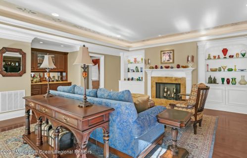 41 Marlpit Pl, Middletown NJ 07748-2028 exterior