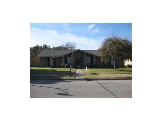 13135 Rosser Rd, Dallas TX  75244-5440 exterior