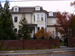 31 Norwood Ave, Newton, MA 02459-2116