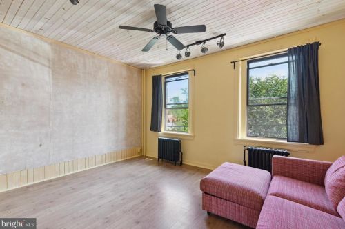 1406 9 St, Philadelphia PA 19148-4529 exterior