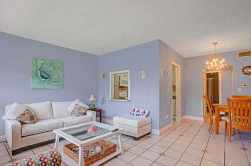 300 20th St, Boca Raton, FL 33431-8137