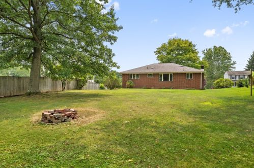 77 Observatory St, Manor PA 15665-9748 exterior