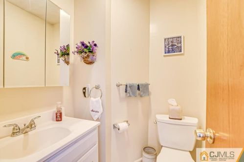 120 11th Ave, New Brunswick NJ 08904-3231 exterior