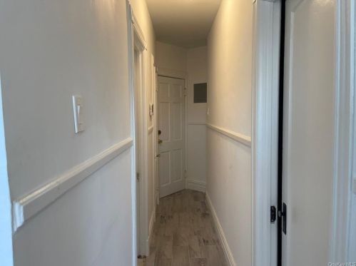 786 Morris Park Ave, Bronx NY  10462-3652 exterior