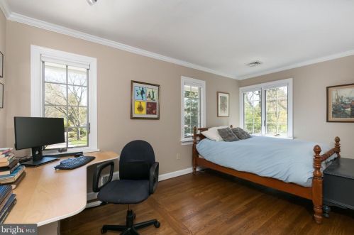 65 Linwood Cir, Princeton NJ 08540-3623 exterior