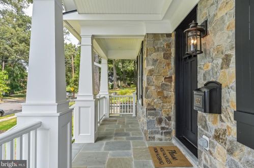 4212 39th St, Arlington, VA 22207-4600