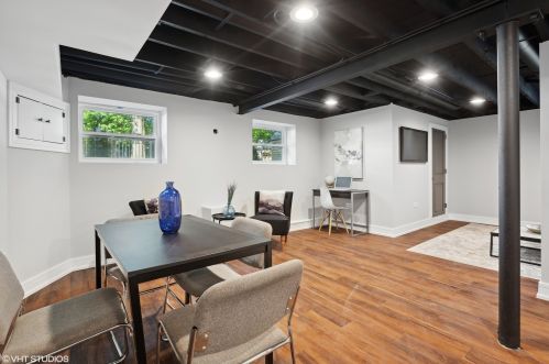 4647 Lawler Ave, Chicago IL  60638-2009 exterior