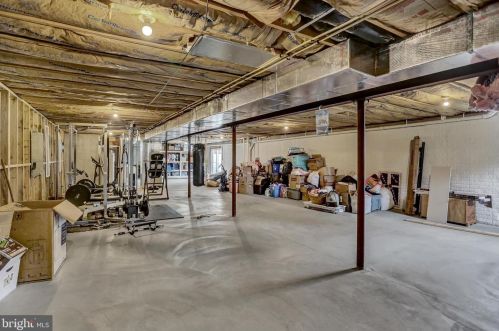 286 Bollinger Rd, Littlestown PA 17340-9121 exterior