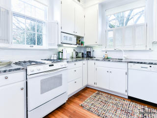 2910 R St, Washington DC  20007-2920 exterior