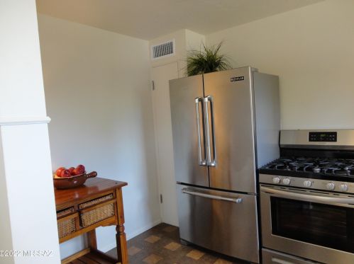 3138 Pima St, Tucson AZ 85712-3461 exterior