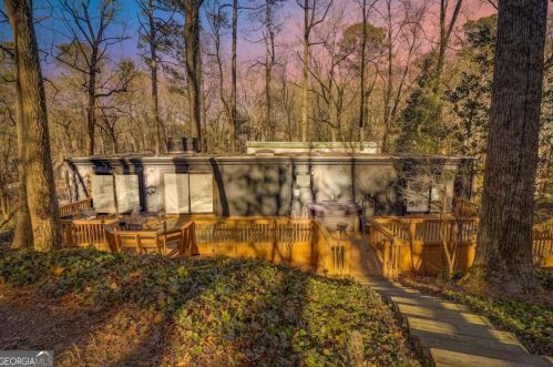 1210 Beechwood Ave, Atlanta GA 30327-0042 exterior