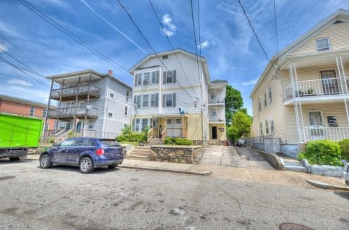 43 5 Ave, Woonsocket RI 02895-5019 exterior