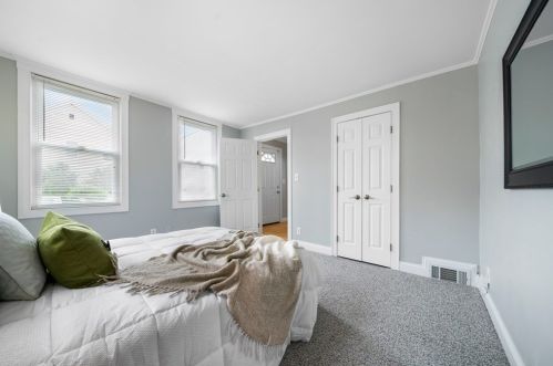 20 Un St, Taunton MA 02780-3313 exterior