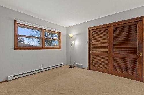 9826 Langlade St, Milwaukee WI 53225-1014 exterior