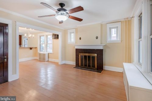 935 Maple Ave, Lancaster PA 17602-2317 exterior