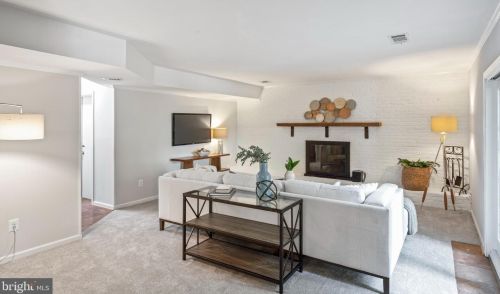 11814 Coldstream Dr, Rockville MD 20854-3620 exterior