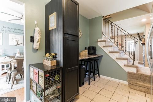 406 Circle Dr, Pottstown PA 19464-3661 exterior