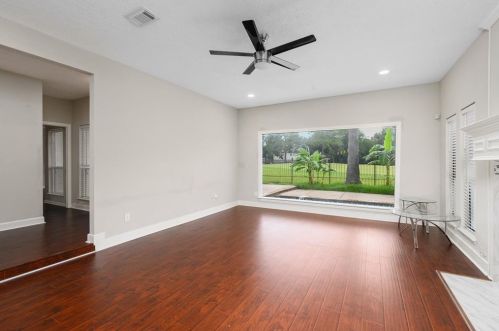 18706 Walden Frst Dr, Humble TX 77346-6002 exterior