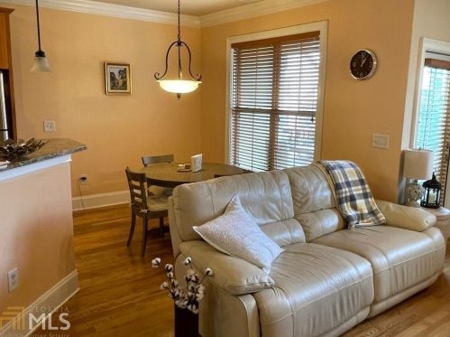 6436 Chariot St, Atlanta GA 30328-4298 exterior