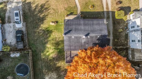 125 High St, Middlevle MI 49333-9466 exterior