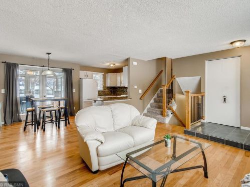 1758 Forssa Way, Saint Paul MN 55122-2658 exterior