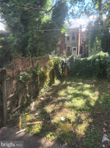 1351 Princess Ave, Camden NJ 08103-2910 exterior