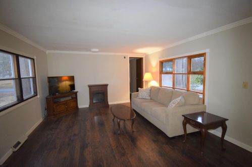 75 Cynthia Cir, Seabrook NH 03874-4491 exterior