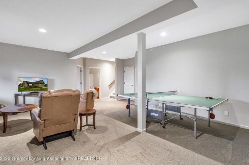 4106 Presidents Way, Dewitt MI 48820-7883 exterior