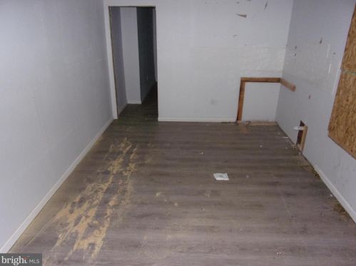 2210 17 St, Philadelphia PA 19132-4404 exterior