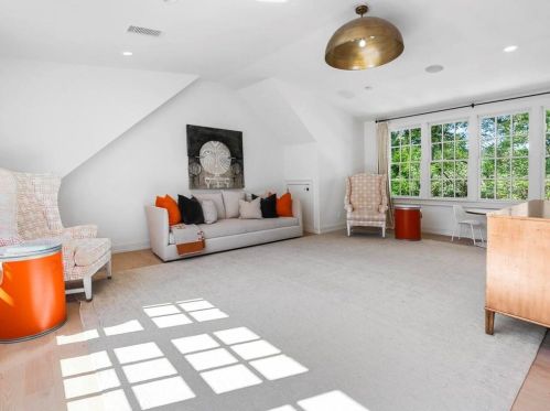 2312 Montview Dr, Atlanta GA 30305-4071 exterior