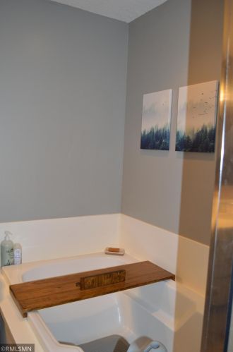 1888 Bluestem Ln, Saint Paul MN 55126-5018 exterior