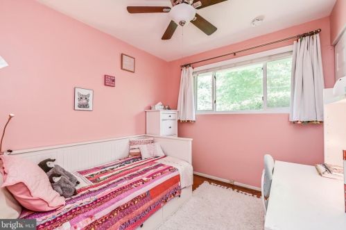 5615 Chase Ct, Alexandria VA 22312-6318 exterior