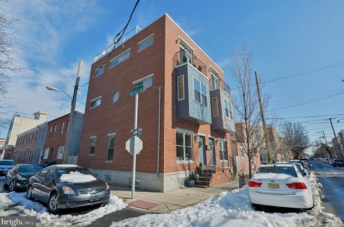 2307 Carpenter St, Philadelphia PA 19146-2516 exterior