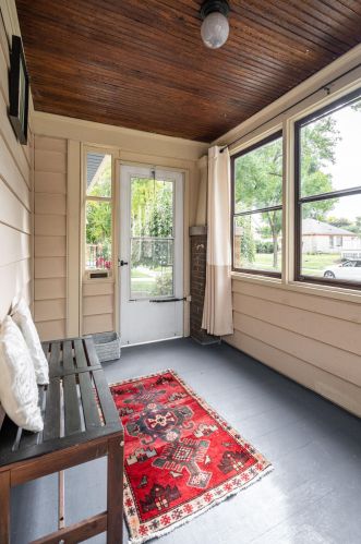 1374 58, Milwaukee WI 53214-5111 exterior