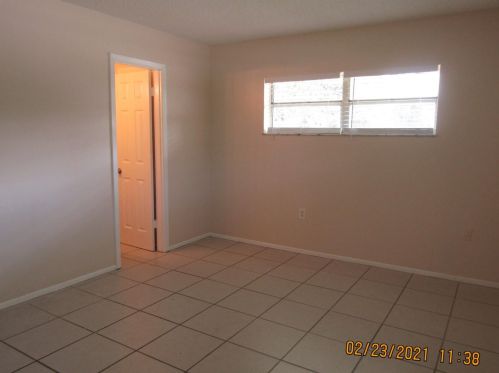 130 Wisteria Ave, Fort Pierce FL 34982-5907 exterior