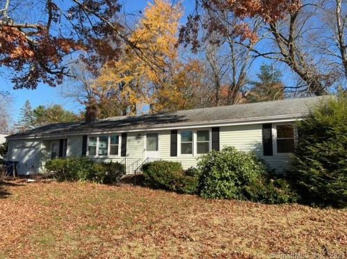 70 Clover St, Windsor, CT 06095-3707