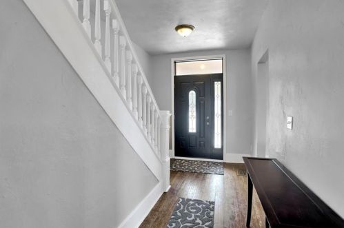 1670 Hillsdale Ave, Pittsburgh PA 15216-1870 exterior