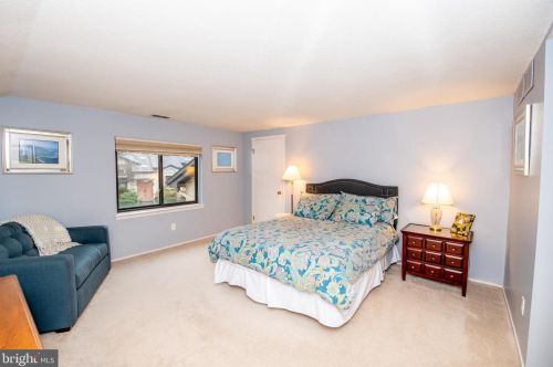 607 Sayre Dr, Princeton NJ 08540-5859 exterior