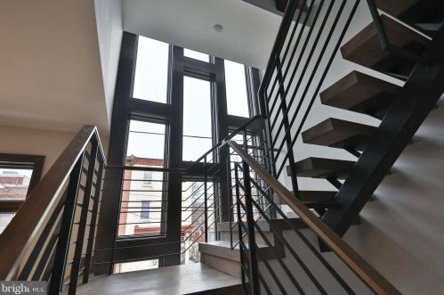 613 Bainbridge St, Philadelphia PA 19146-2413 exterior