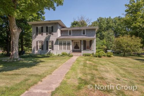 602 Bridge St, Plainwell, MI 49080-1850