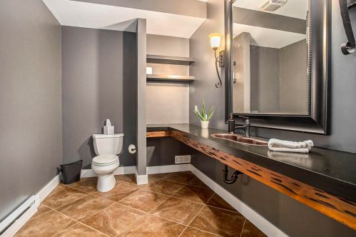 7180 Inverness Dr, Kalamazoo MI 49009-3935 exterior