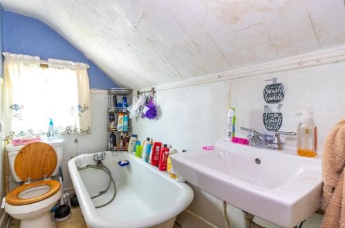 201 Laban St, Providence RI 02909-4427 exterior