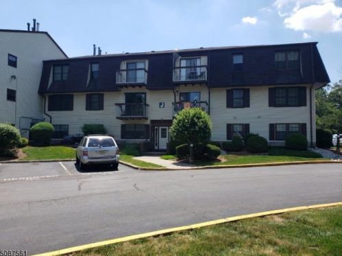 113 Orlando St, Edison, NJ 08817-3345