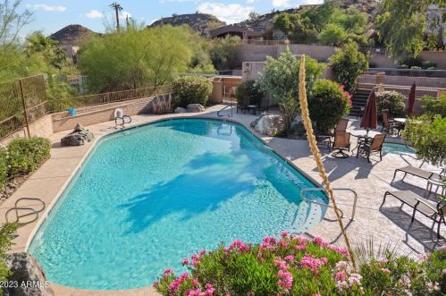 10401 Central Ave, Phoenix AZ 85020-1053 exterior